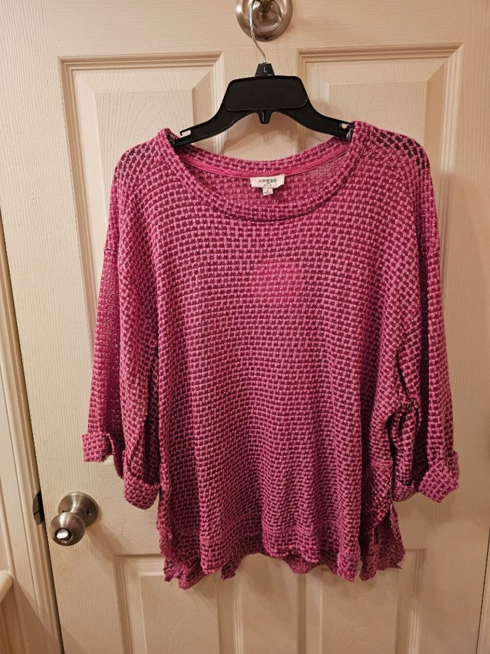 NWT Umgee Small Pink Blouse w / Distressed Hem